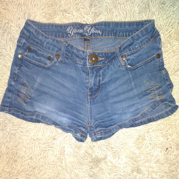 Lil jean shorts - Picture 1 of 6